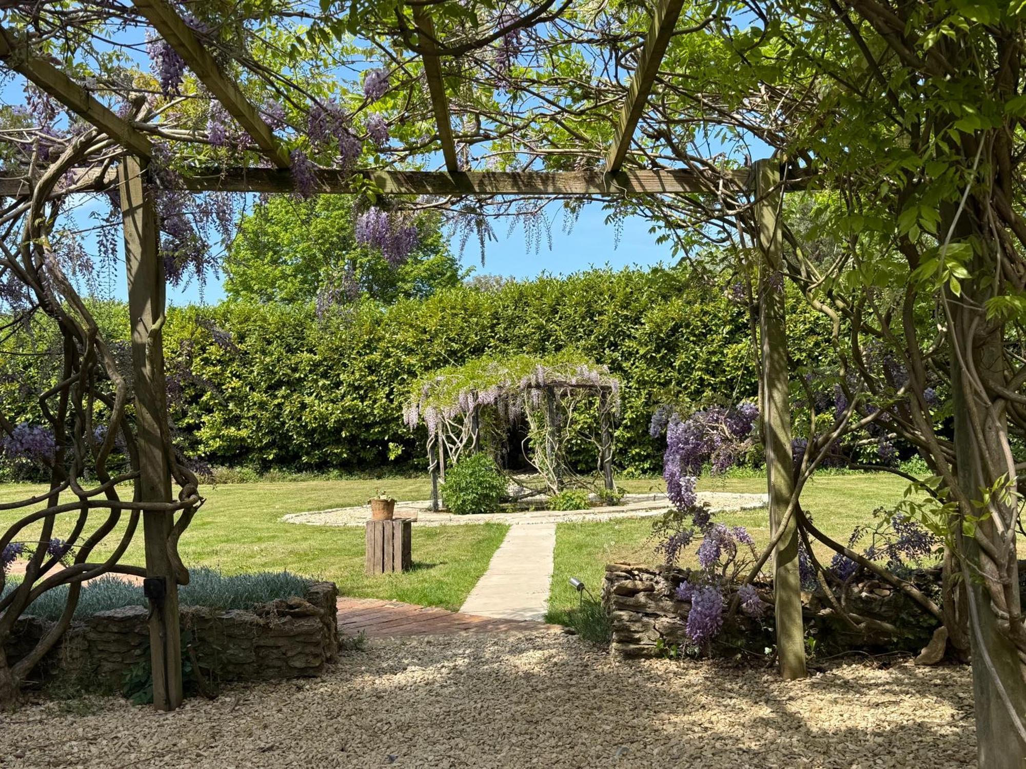 Apartamento Granby Estate The Old Pool House Bradford-On-Avon Exterior foto