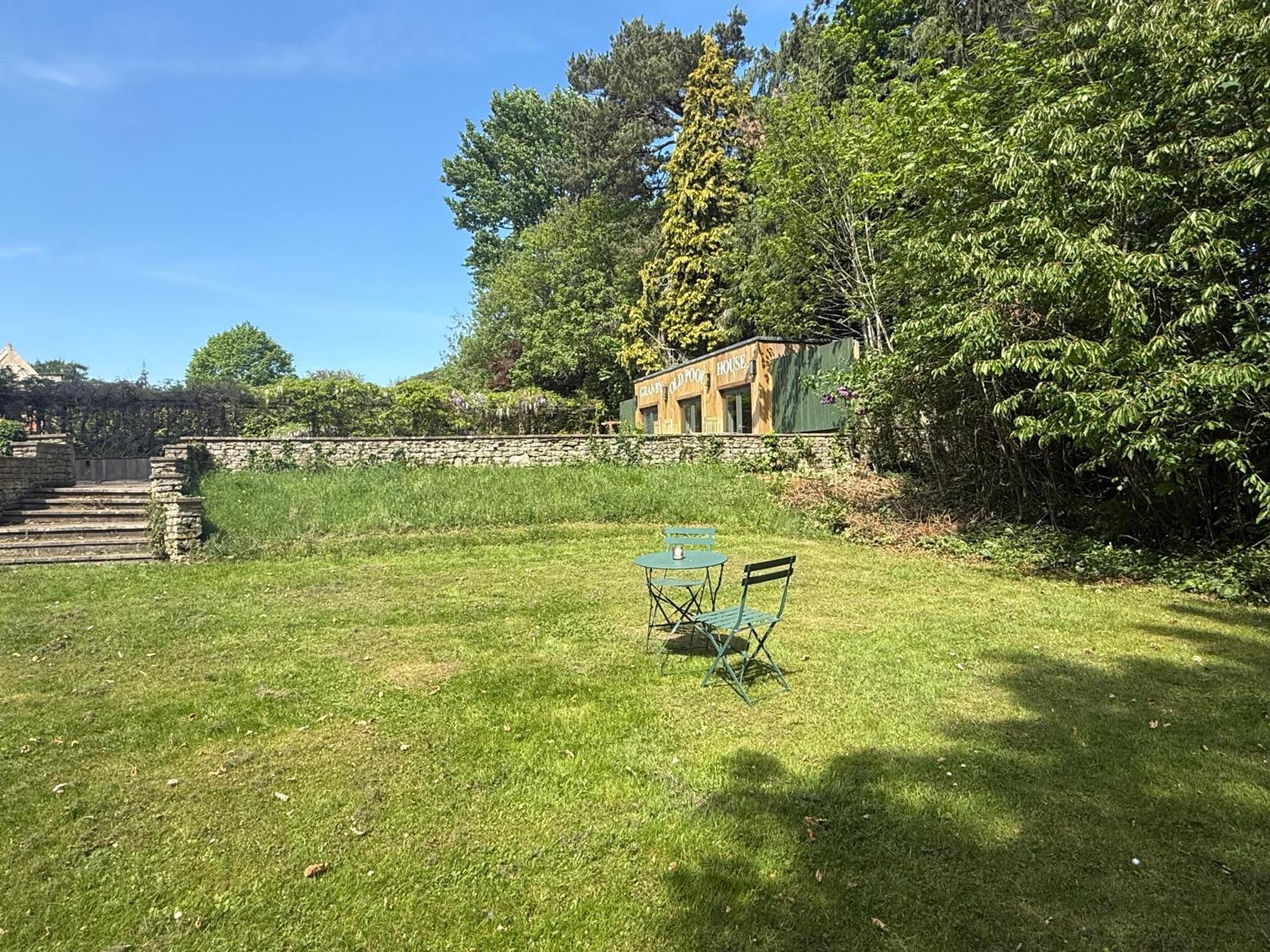 Apartamento Granby Estate The Old Pool House Bradford-On-Avon Exterior foto